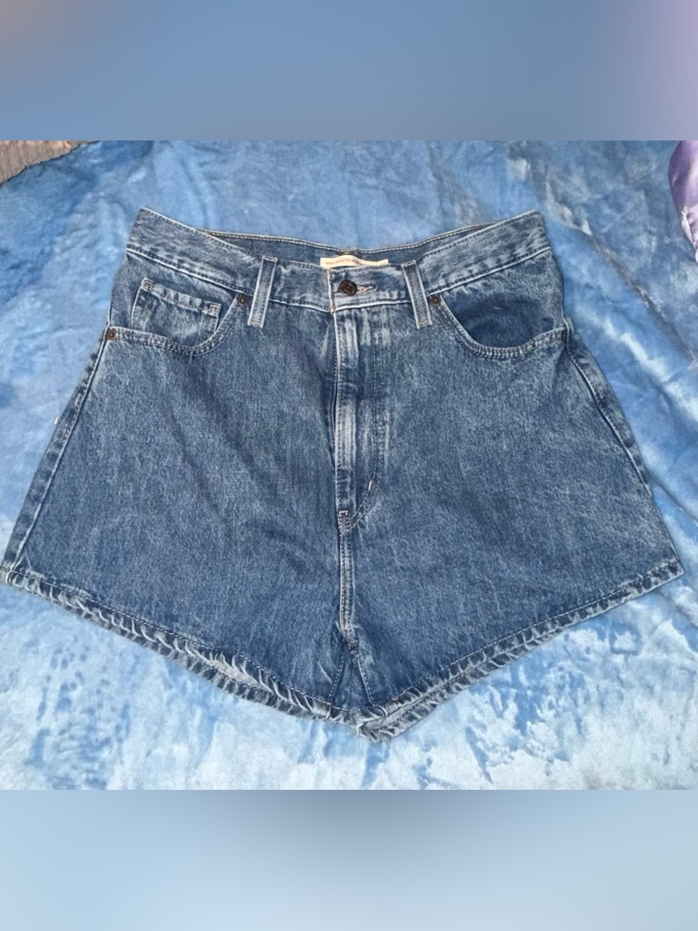 LEVIS High-Waist Blue Denim Mom Shorts